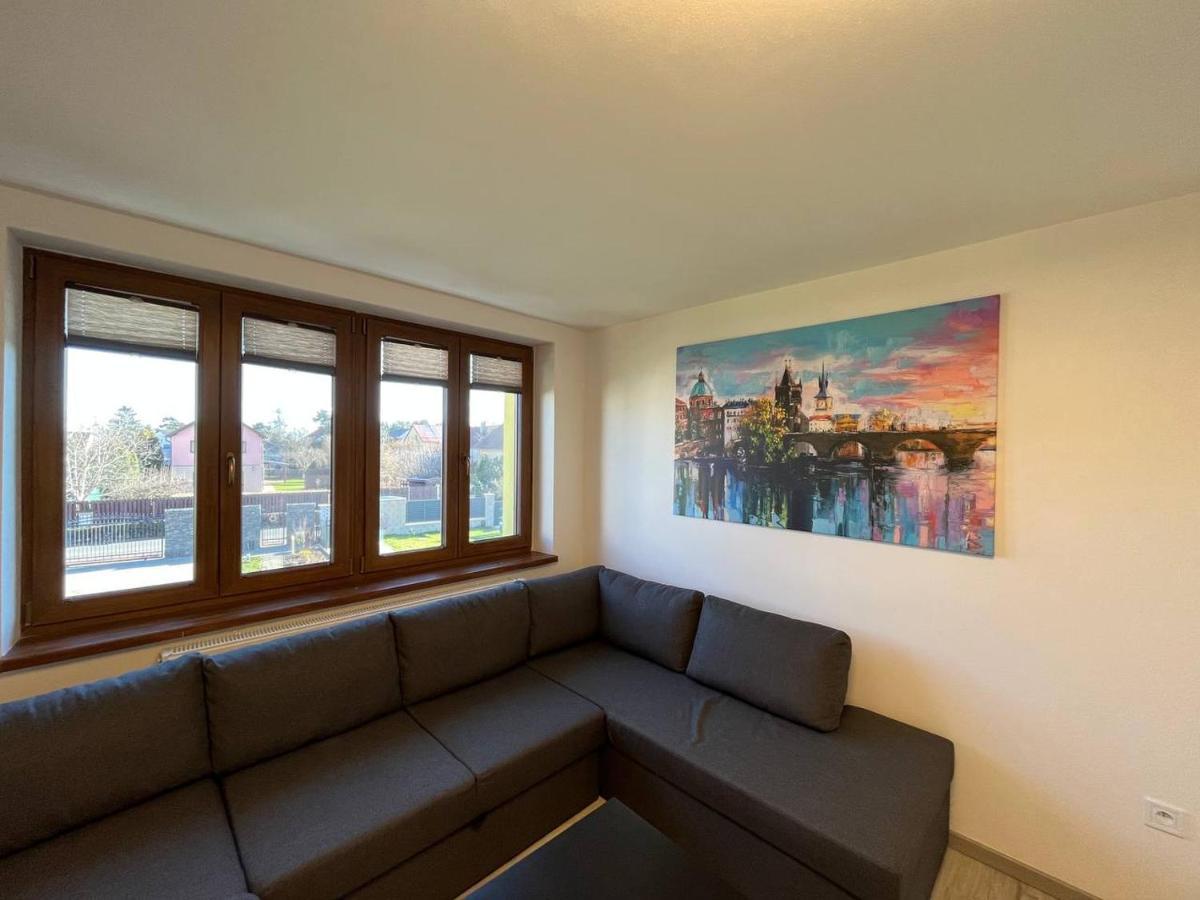 Apartment Golden Prague 78 Vestec  Exterior foto