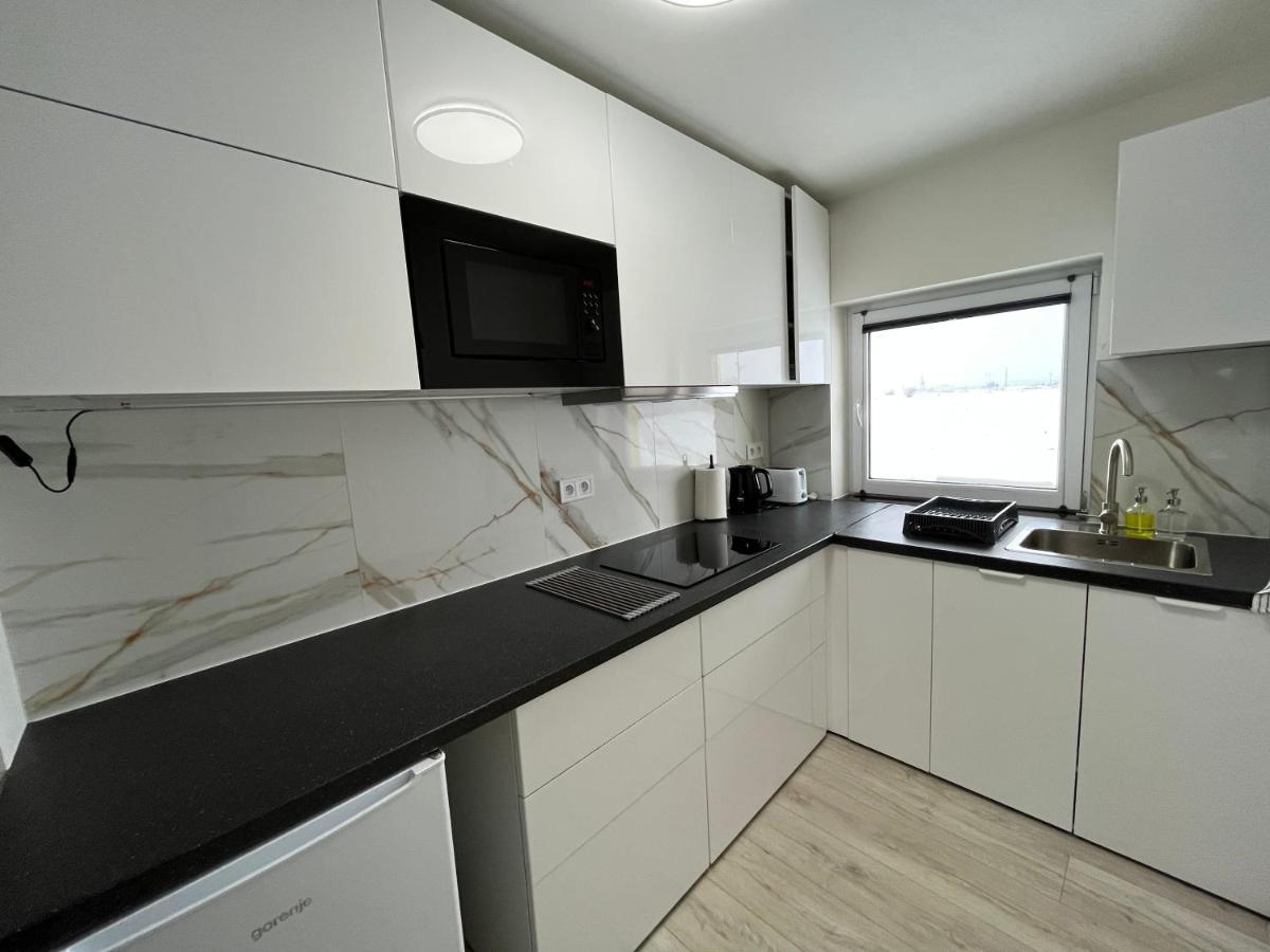 Apartment Golden Prague 78 Vestec  Exterior foto